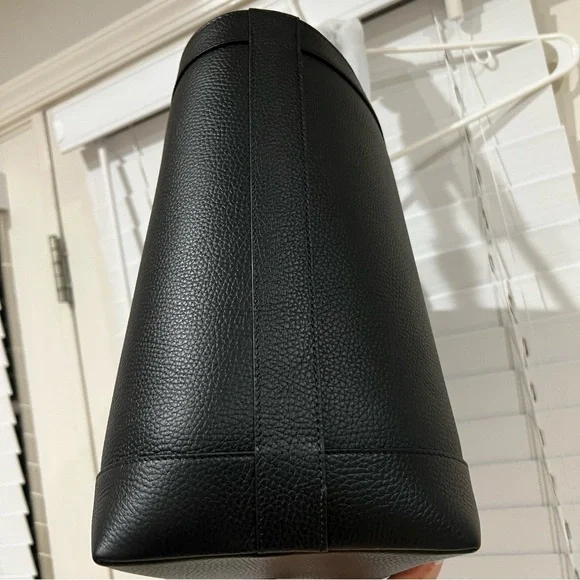 NWT Burberry Medium Black leather London tote - Picture 5 of 11